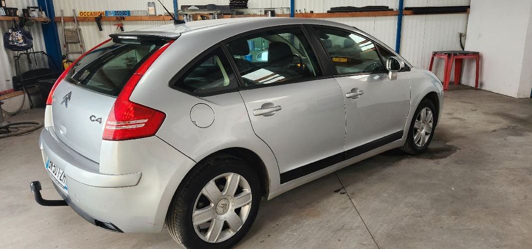 citroen c4   2l hdi 136 ch  en boite auto /131000KM /GARANTIE 6MOIS EUROPEENNE 