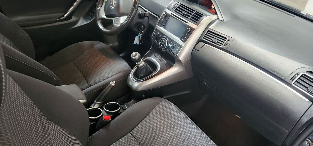 TOYOTA VERSO 2L D4-D/ 112CH /7 PLACES / GARANTIE 12 MOIS EUROPEENNE 