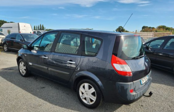 Grand scenic 1.9l dci 125ch en 7 places