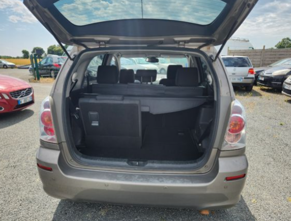 Toyota corolla verso 2.2l d4d 177ch en 7 places /197859km/Garantie 12mois européenne