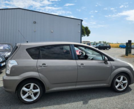 Toyota corolla verso 2.2l d4d 177ch en 7 places /197859km/Garantie 12mois européenne