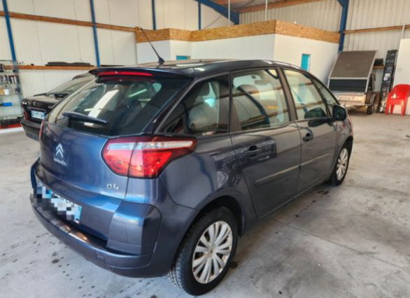 Citroen c4 picasso 1.6 Ehdi 112ch ,boîte auto, 193000km , garantie 12mois européenne