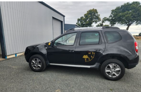 Dacia duster serie limiter, 1er main , 4x2 1.5l dci 110ch , garantie 12 mois européenne